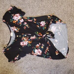 Flowered front-knot shirt